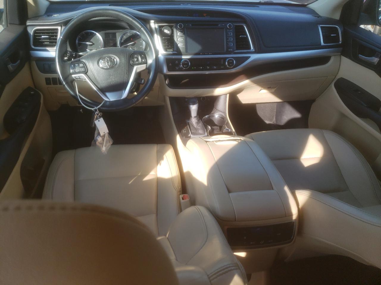 5TDJKRFH6GS338798 2016 Toyota Highlander Xle