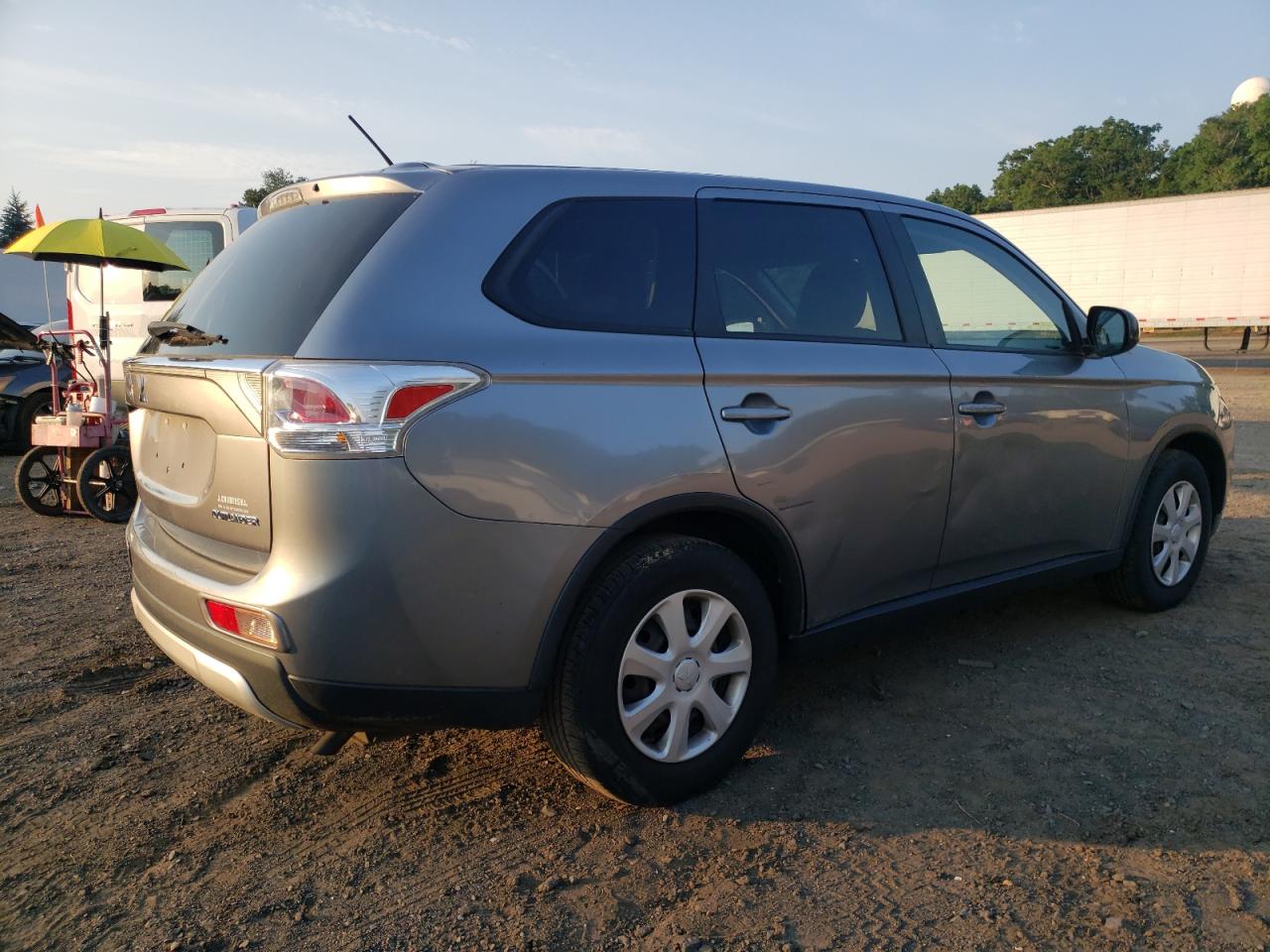 2015 Mitsubishi Outlander Es vin: JA4AD2A36FZ005151