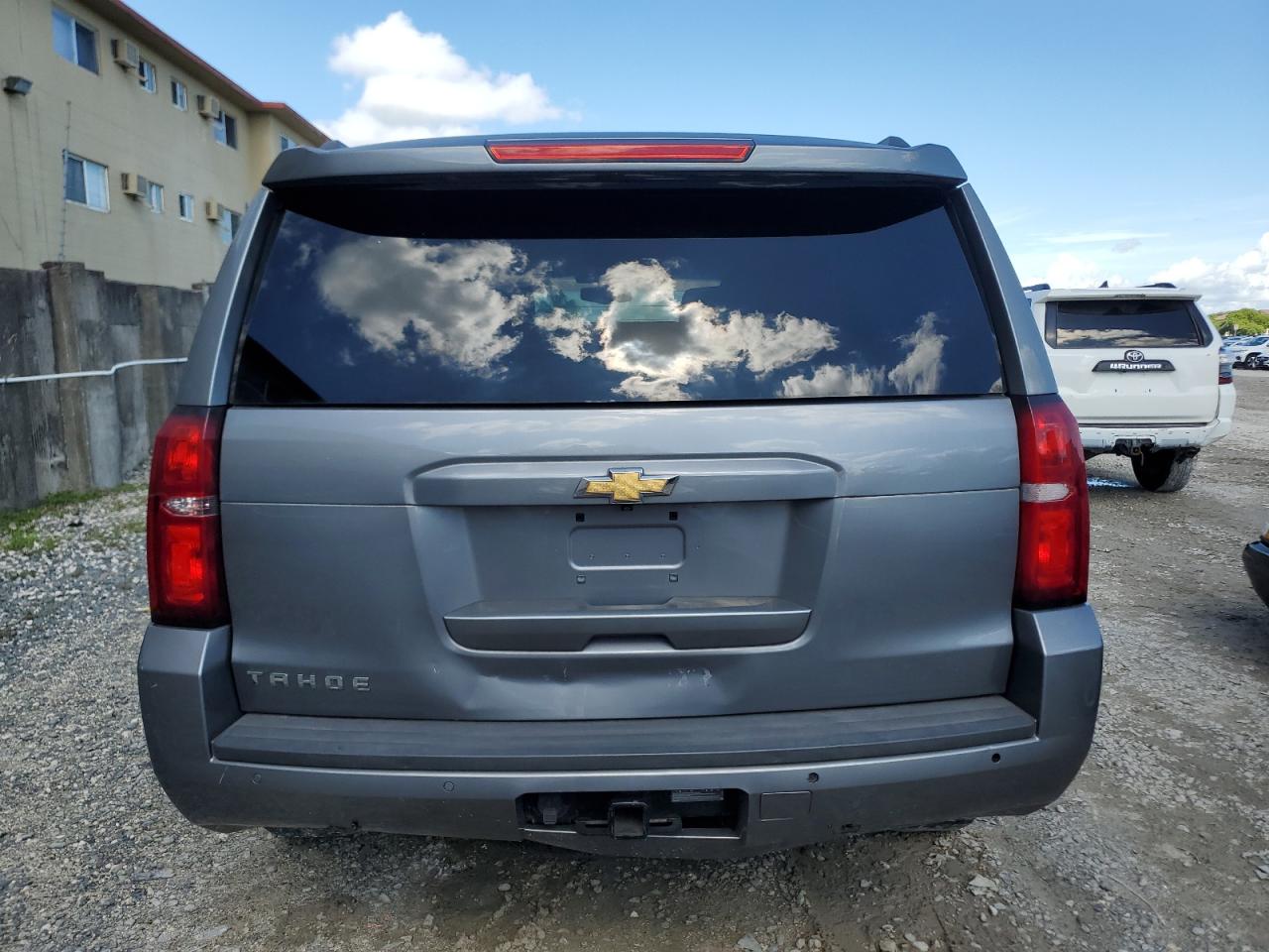 2018 Chevrolet Tahoe C1500 Ls vin: 1GNSCAKC7JR179154