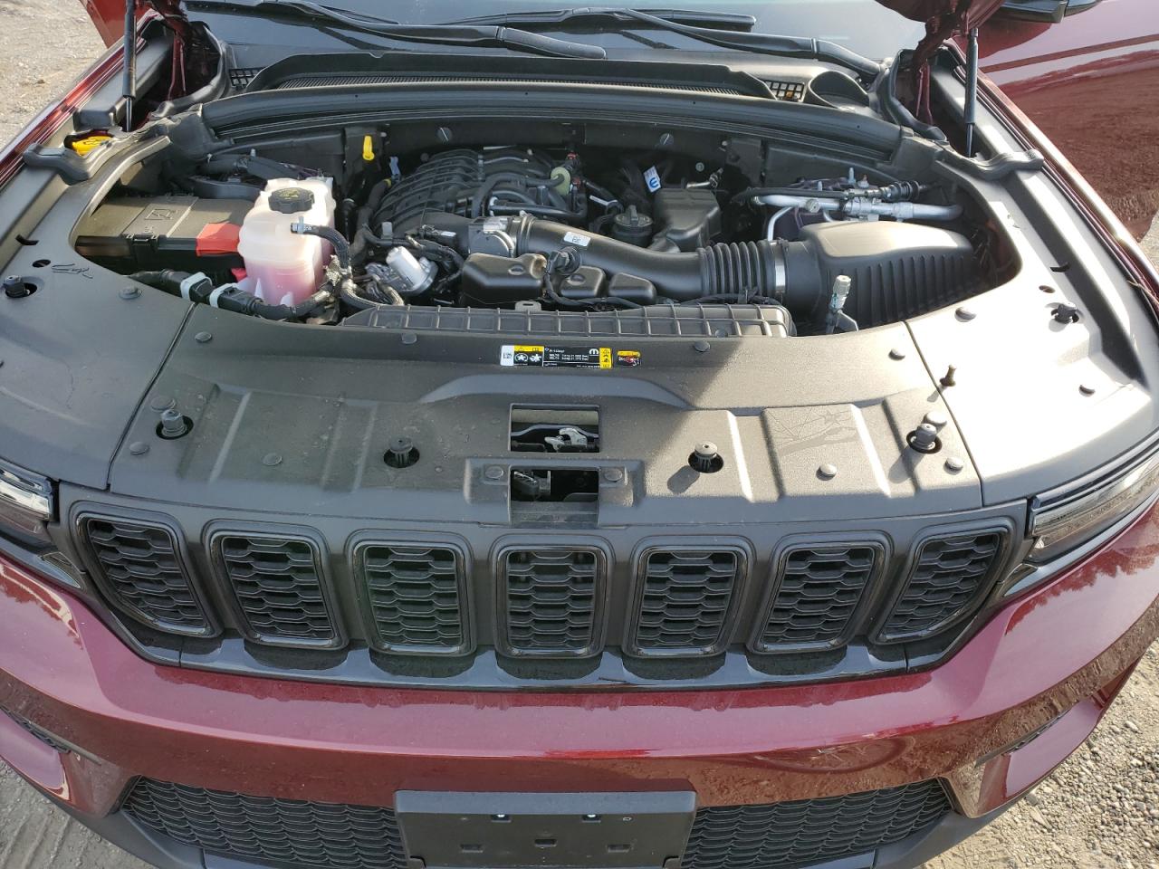 1C4RJHAG7R8944584 2024 Jeep Grand Cherokee Laredo