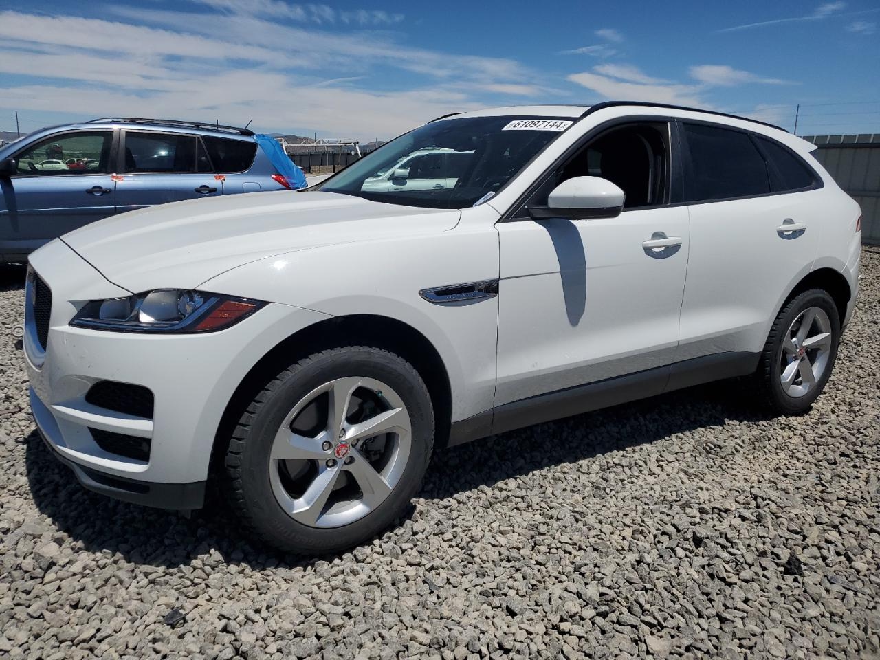 2017 Jaguar F-Pace Premium vin: SADCJ2BV3HA495822