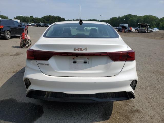 3KPF24AD6PE607048 Kia Forte LX 6