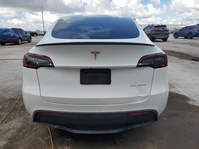 2022 Tesla Model Y VIN: 7SAYGAEE8NF363697 Lot: 60996364