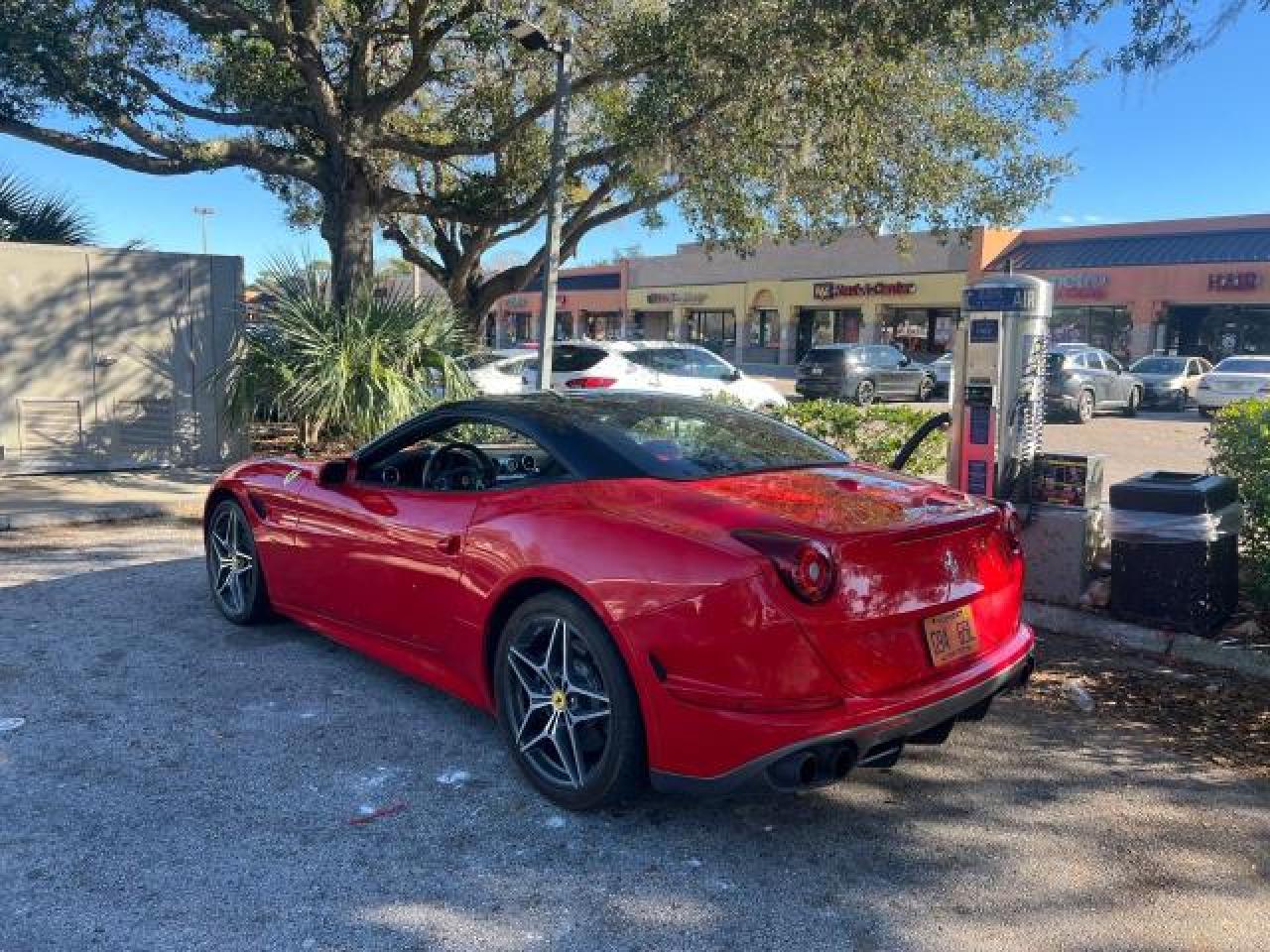 2017 Ferrari California T vin: ZFF77XJAXH0225727