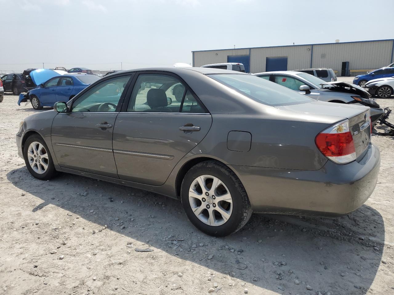 4T1BE32K95U567717 2005 Toyota Camry Le