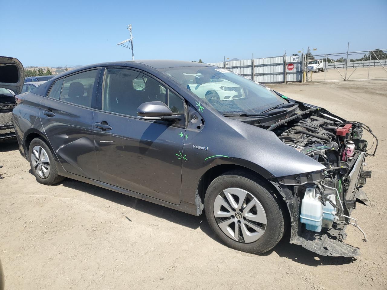 JTDKBRFU8J3071626 2018 Toyota Prius