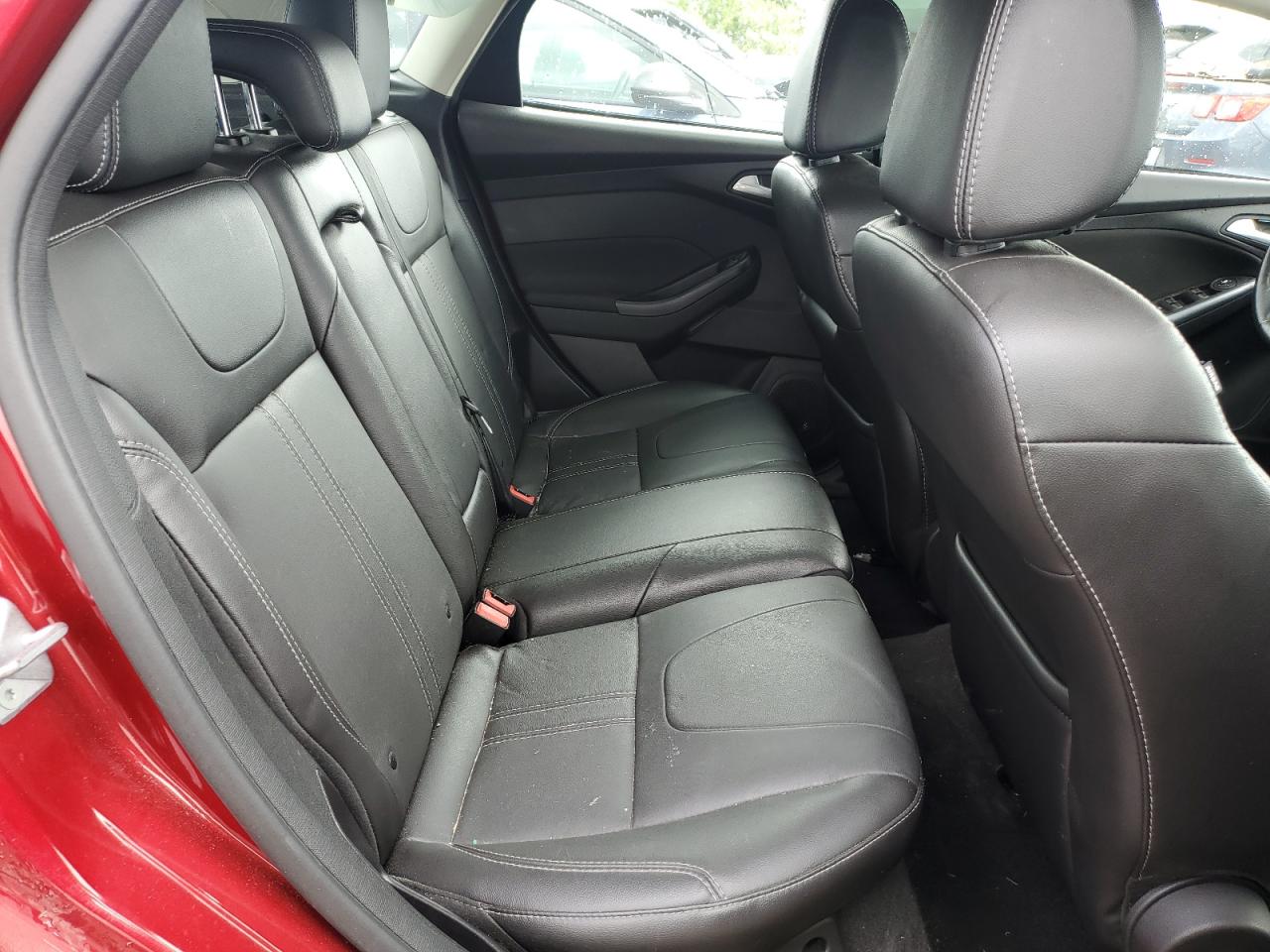 1FADP3N21EL129269 2014 Ford Focus Titanium