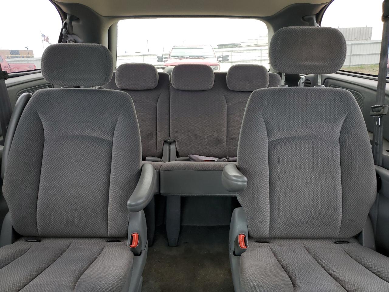 2D4GP44L15R168218 2005 Dodge Grand Caravan Sxt