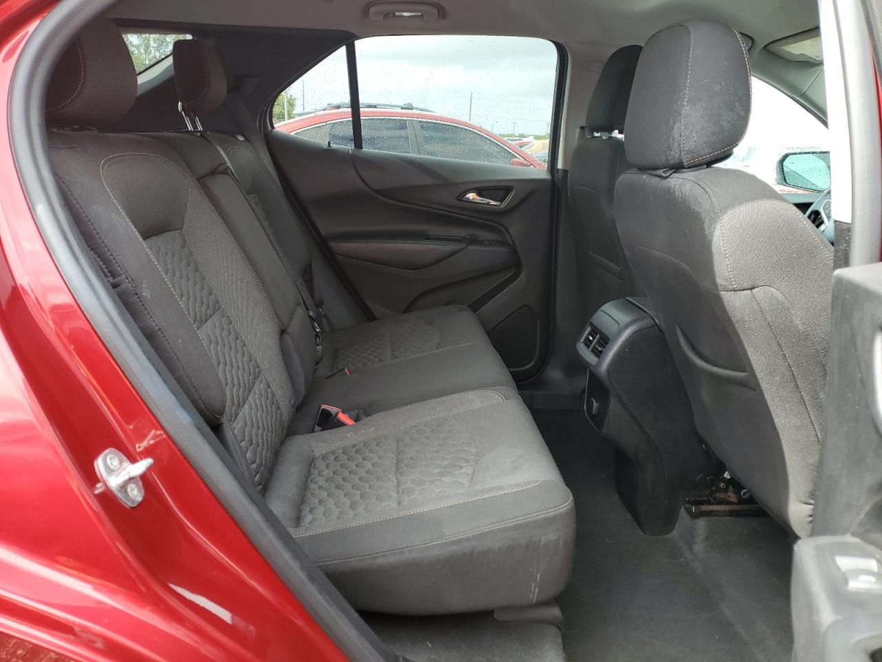 3GNAXJEV2JS610140 2018 Chevrolet Equinox Lt