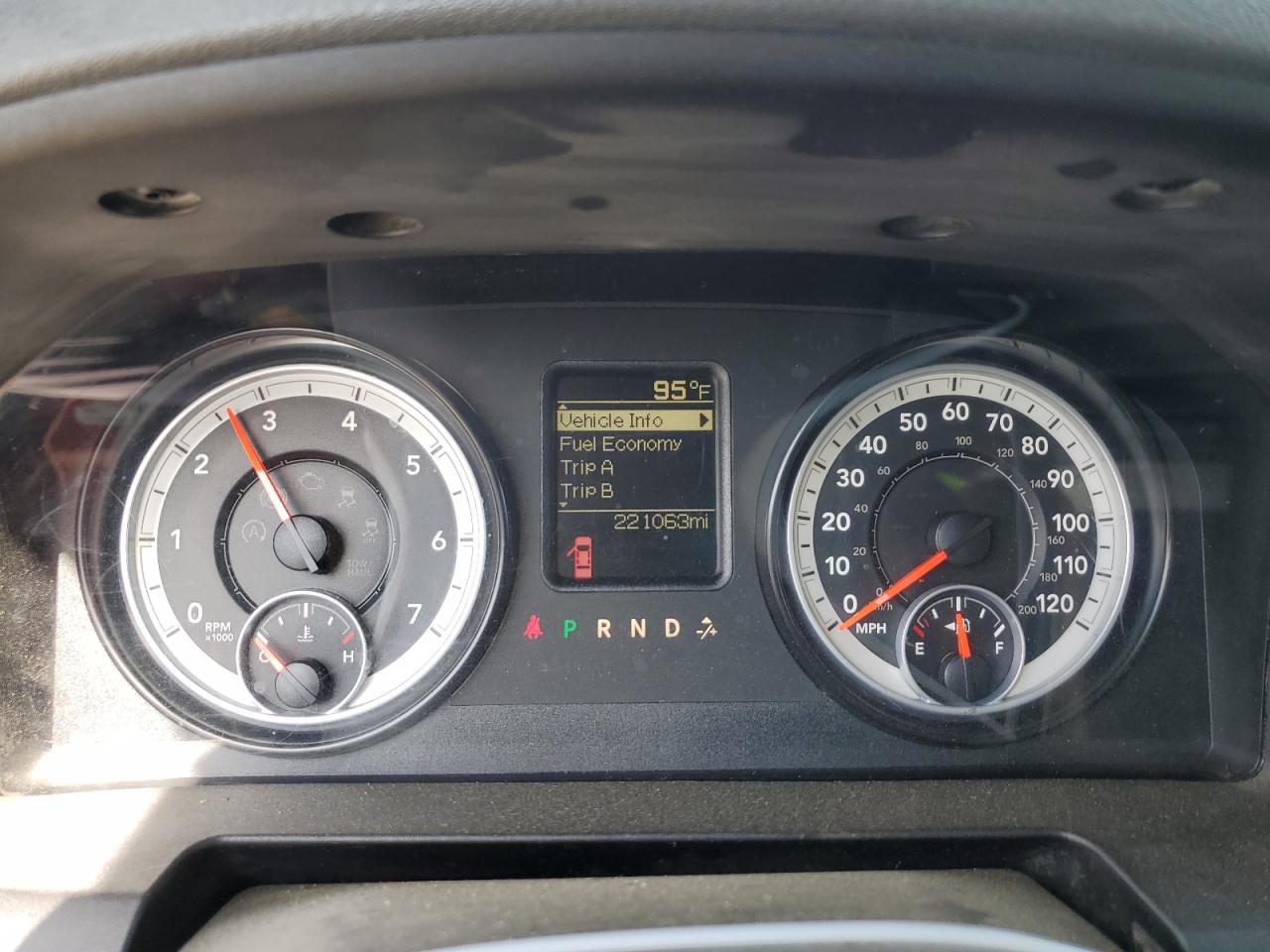 1C6RR6KT1ES102840 2014 Ram 1500 St