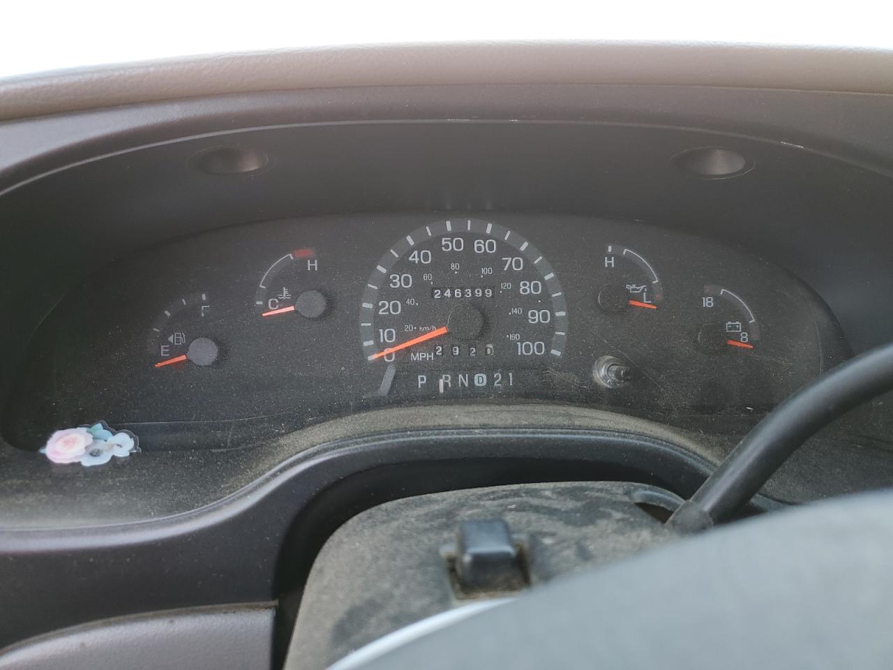 1FTRE14241HB53137 2001 Ford Econoline E150 Van