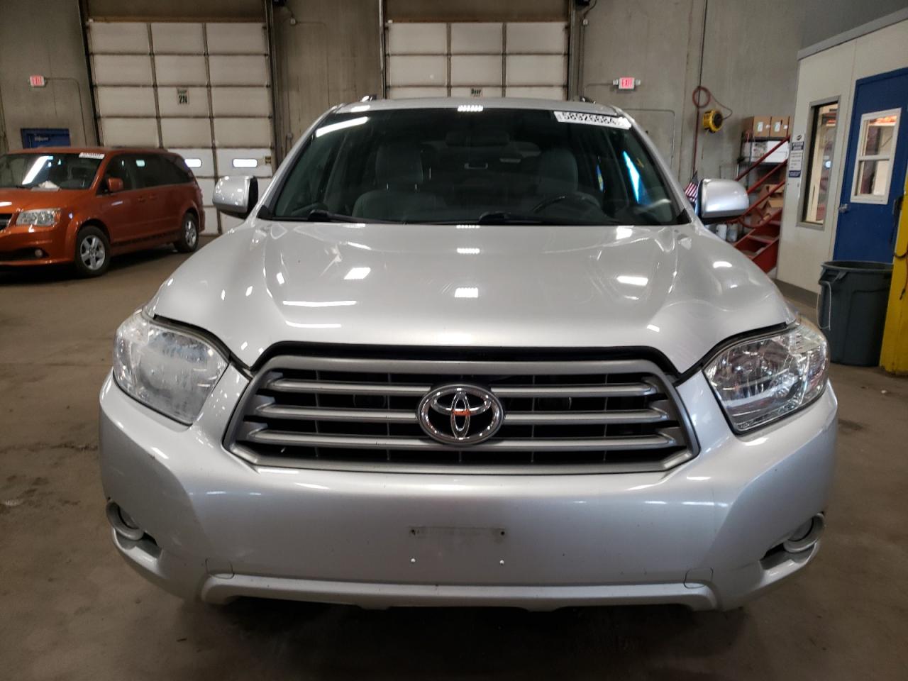 5TDJK3EH4AS012391 2010 Toyota Highlander Se