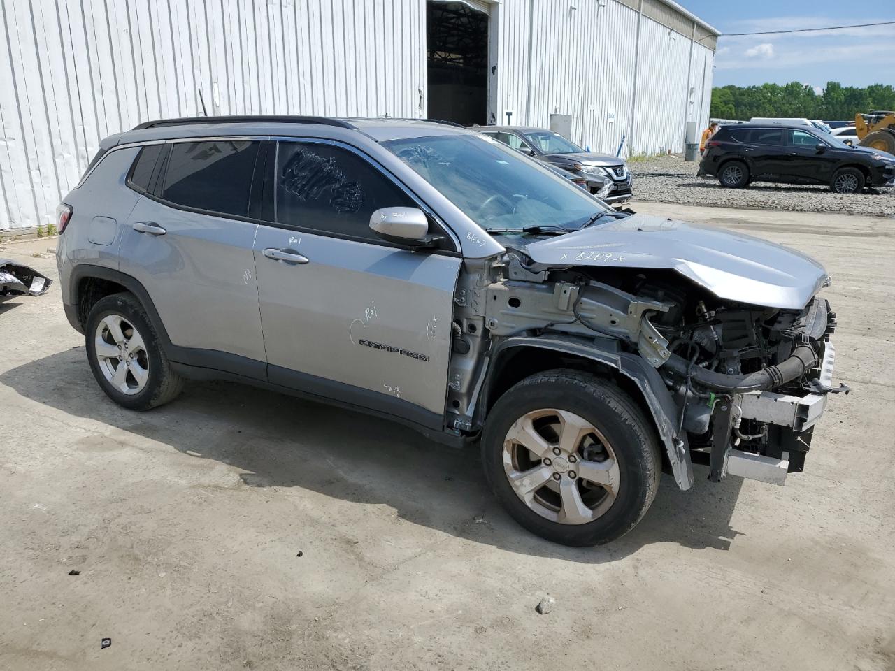 3C4NJDBB1JT423540 2018 Jeep Compass Latitude