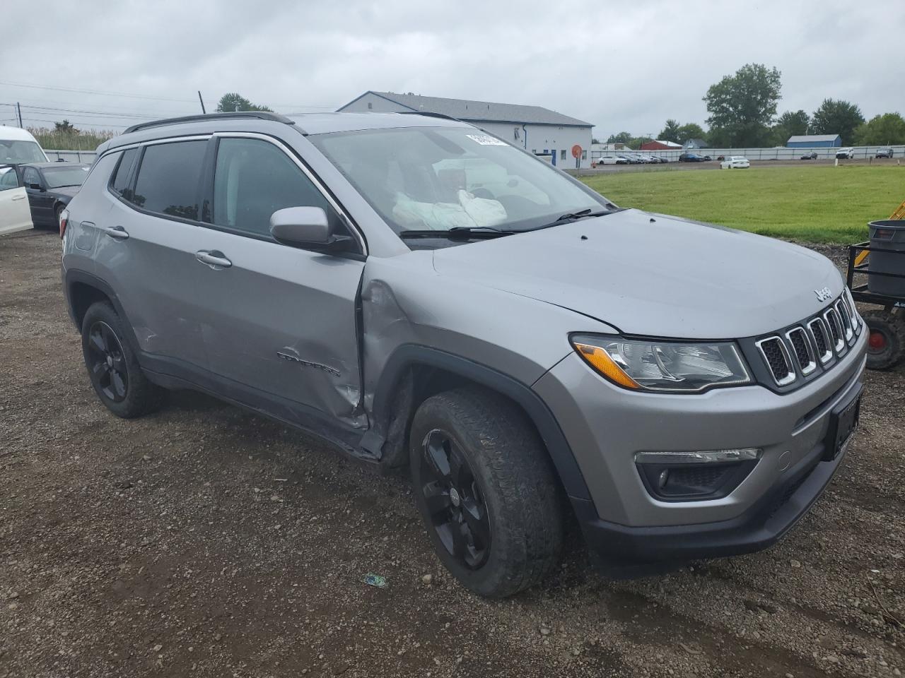 3C4NJDBB9JT482044 2018 Jeep Compass Latitude