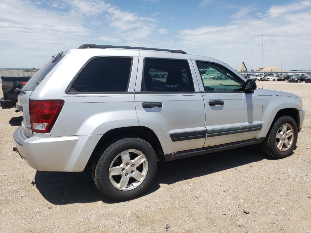 1J4GR48K65C512590 2005 Jeep Grand Cherokee Laredo