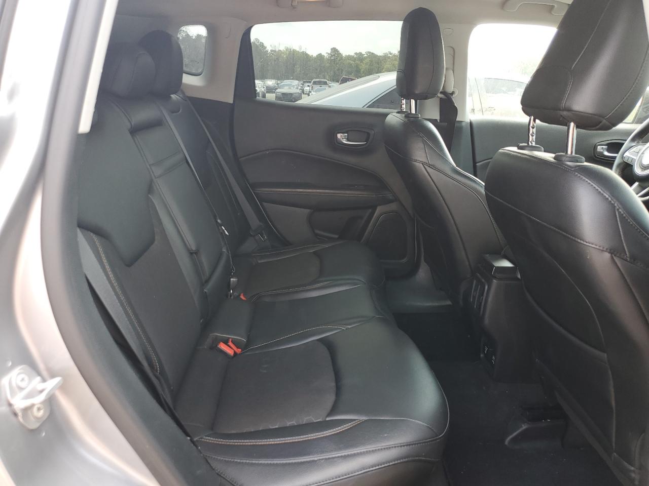 3C4NJDBB5HT635786 2017 Jeep Compass Latitude