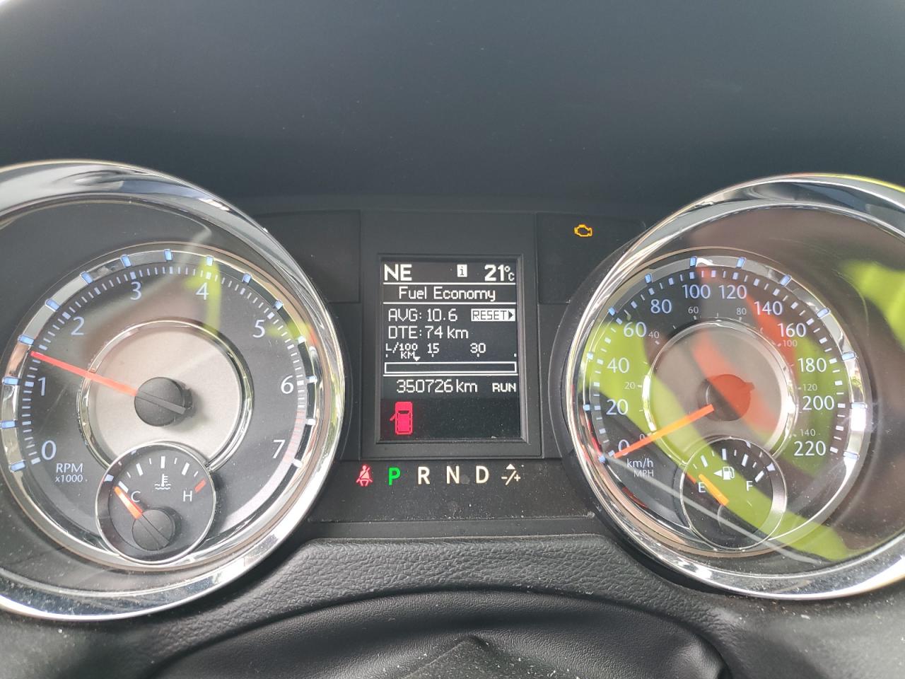 2C4RC1CG3ER402041 2014 Chrysler Town & Country Touring L