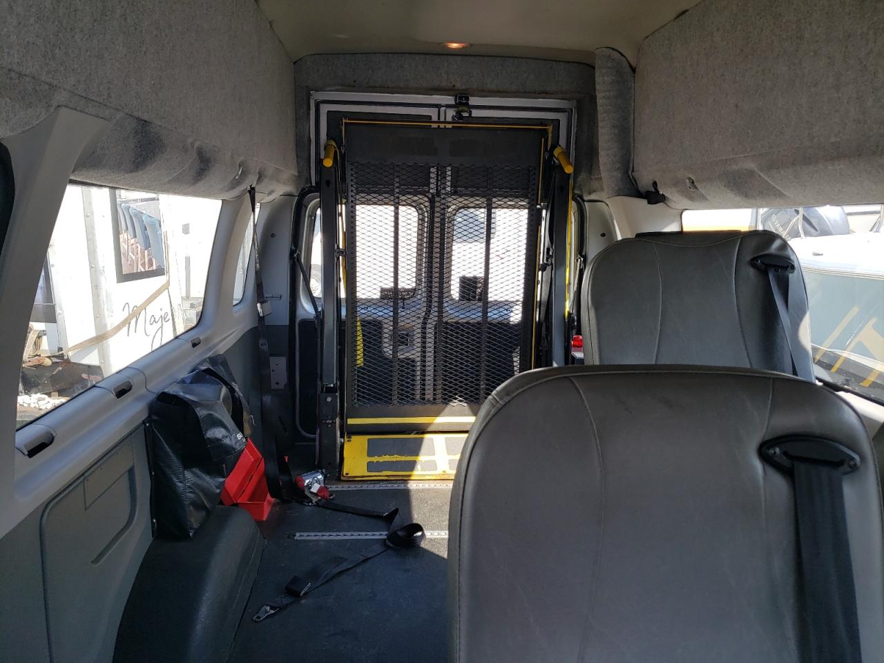 1FBSS3BL6CDA78375 2012 Ford Econoline E350 Super Duty Wagon