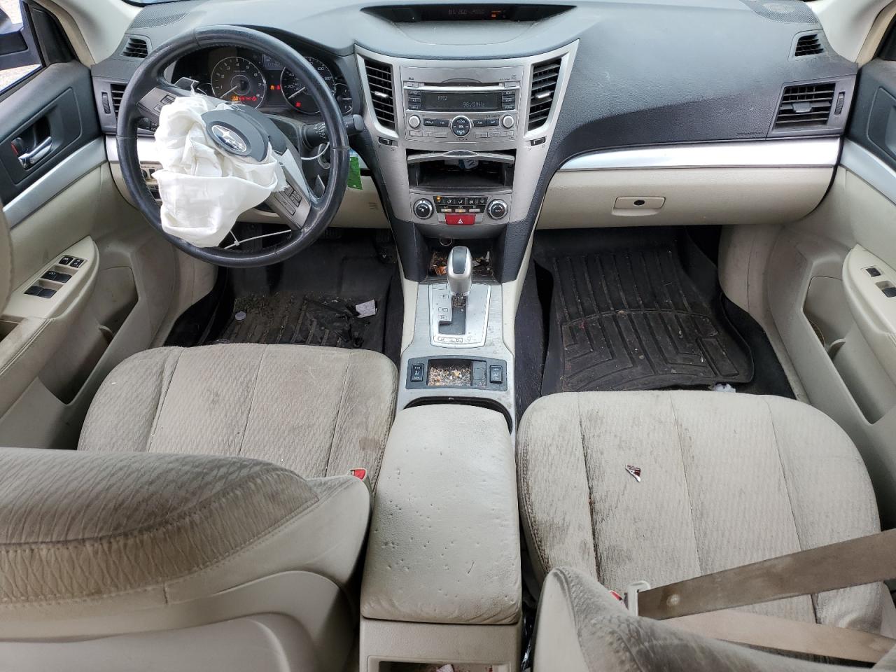 4S4BRCCC5B3319042 2011 Subaru Outback 2.5I Premium