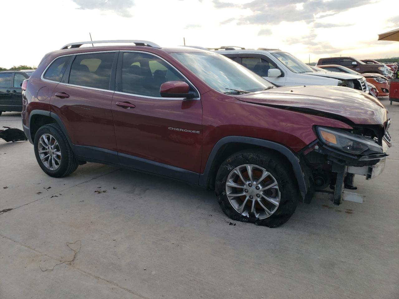 1C4PJLLB7KD204297 2019 Jeep Cherokee Latitude Plus