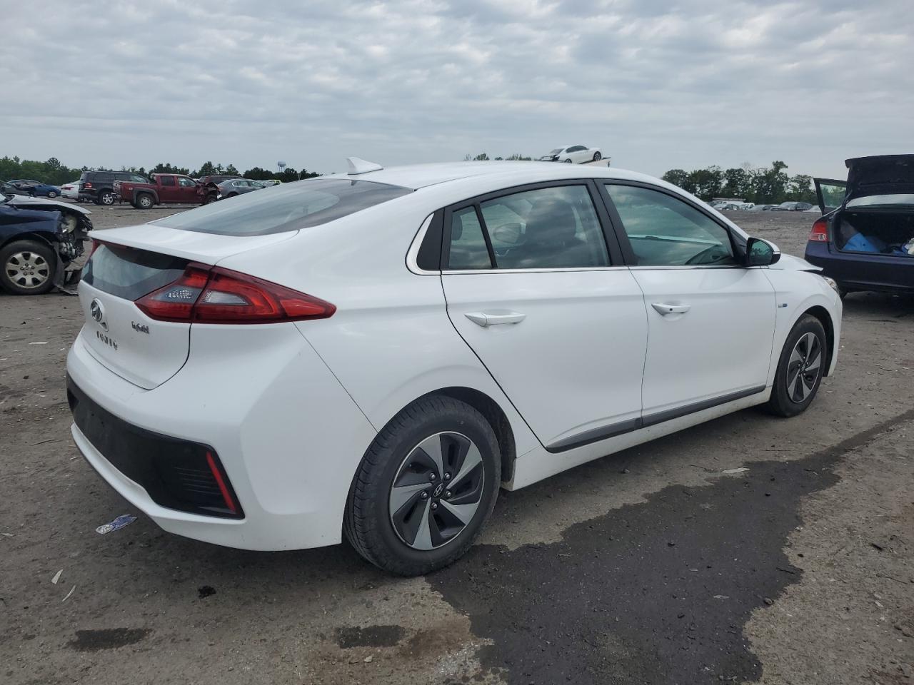 KMHC75LCXJU098293 2018 Hyundai Ioniq Sel