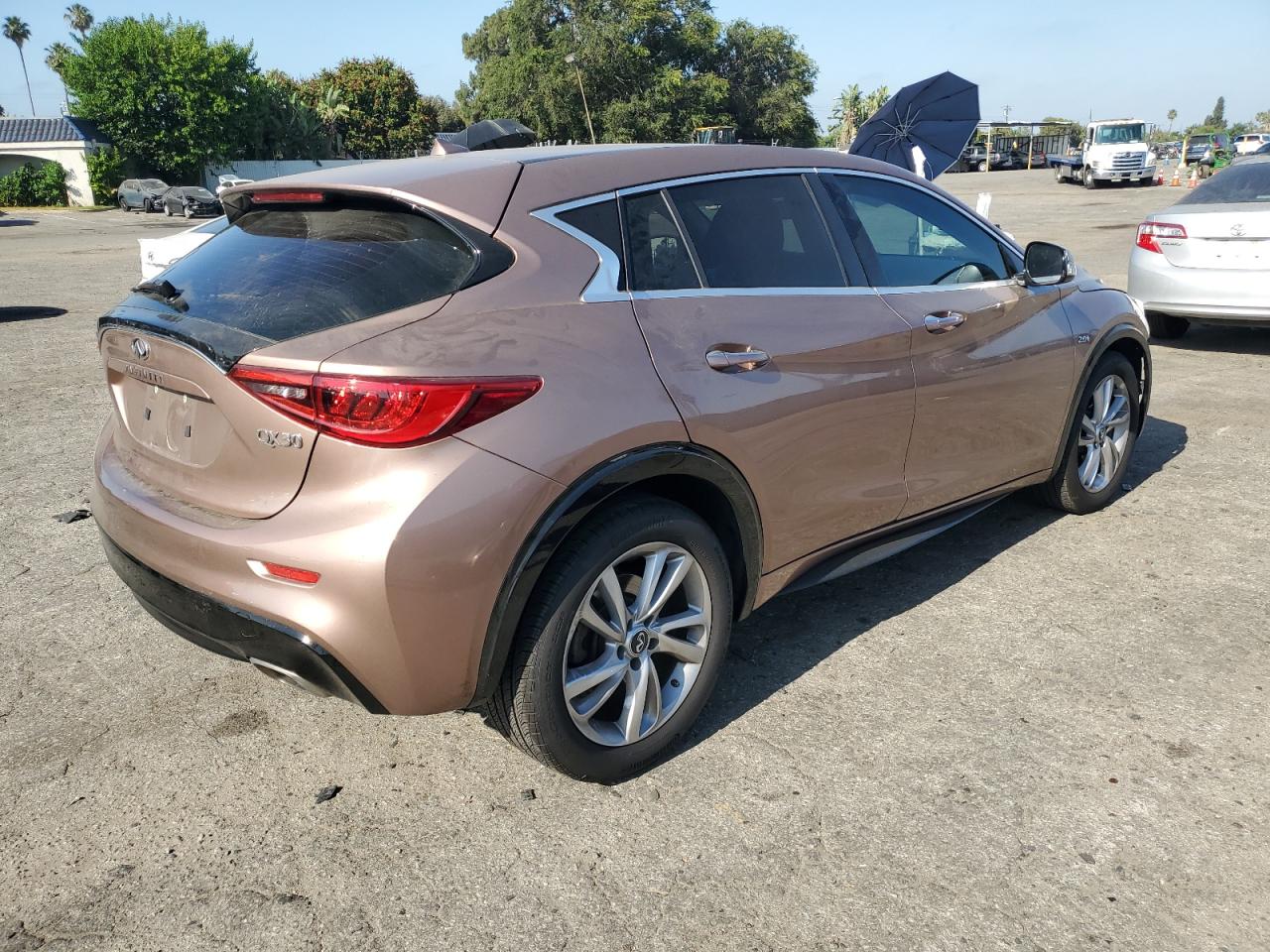 SJKCH5CP1HA036777 2017 Infiniti Qx30 Base