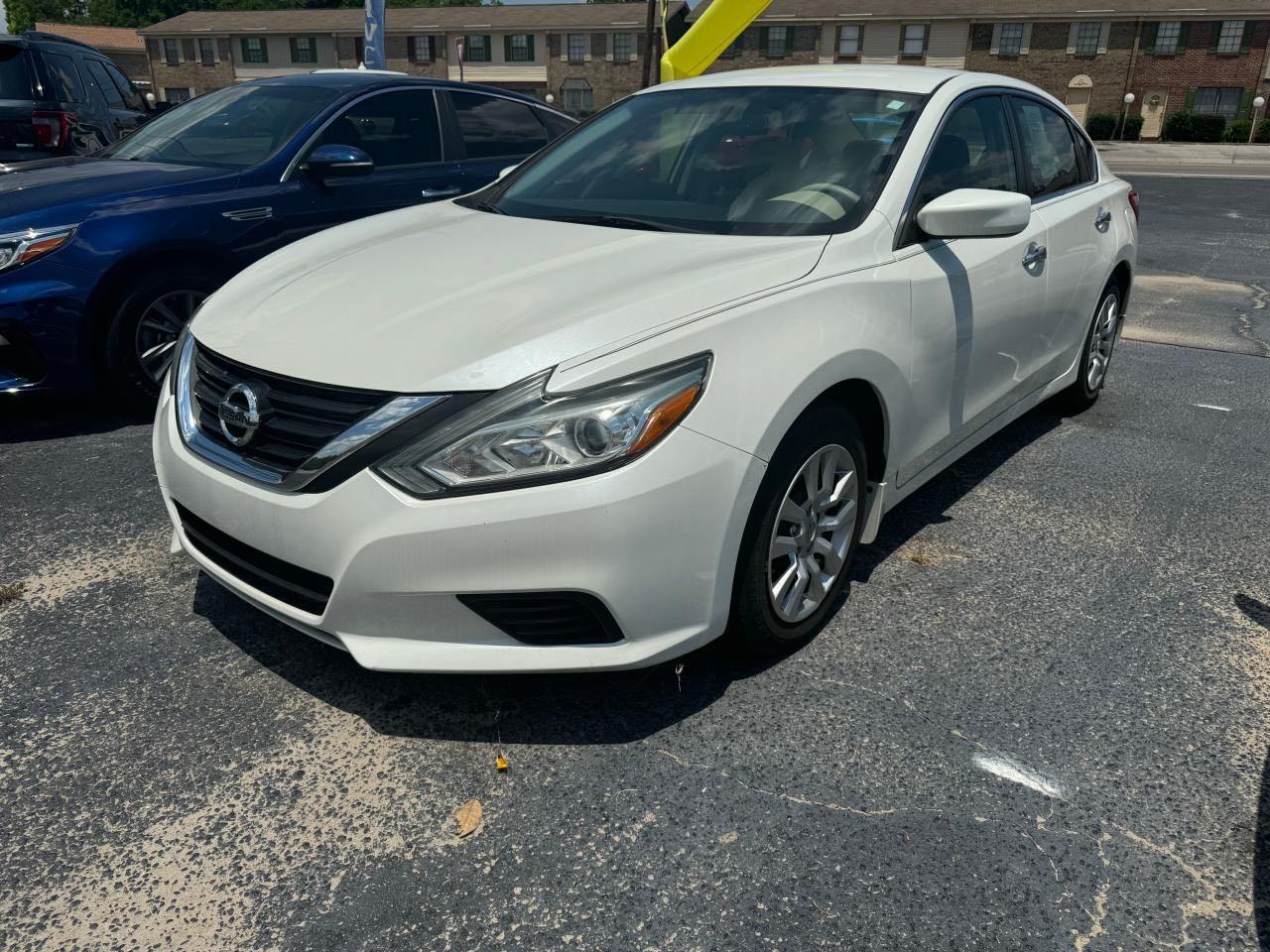 2017 Nissan Altima 2.5 vin: 1N4AL3AP6HN310943