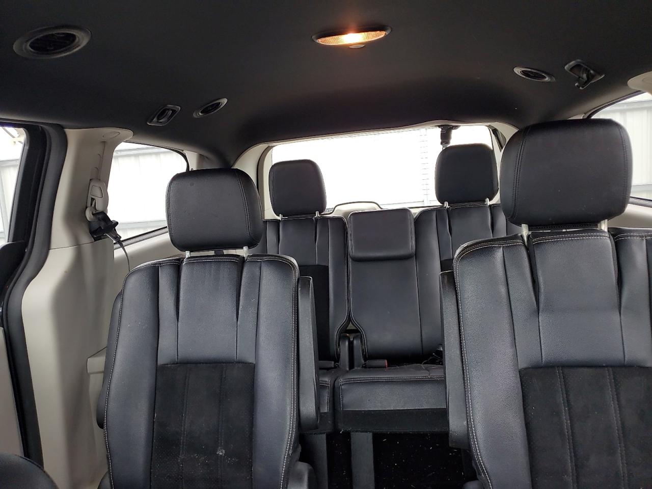 2C4RDGCG7JR240988 2018 Dodge Grand Caravan Sxt