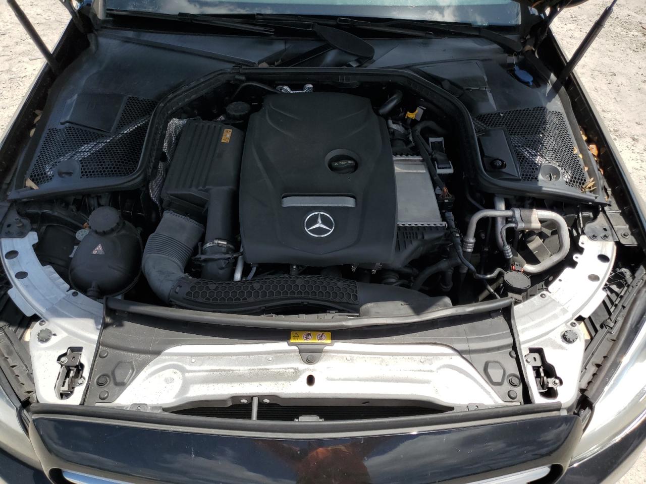 55SWF4JB0HU185873 2017 Mercedes-Benz C 300