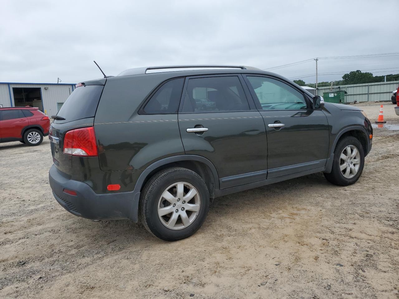 5XYKT3A1XBG110026 2011 Kia Sorento Base