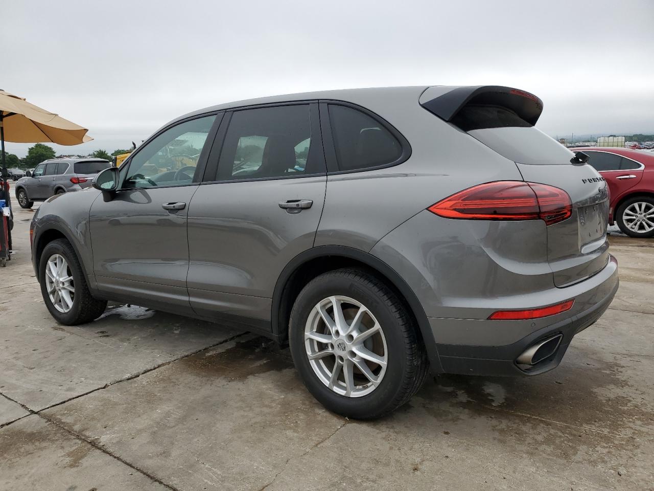 2016 Porsche Cayenne vin: WP1AA2A21GKA11194