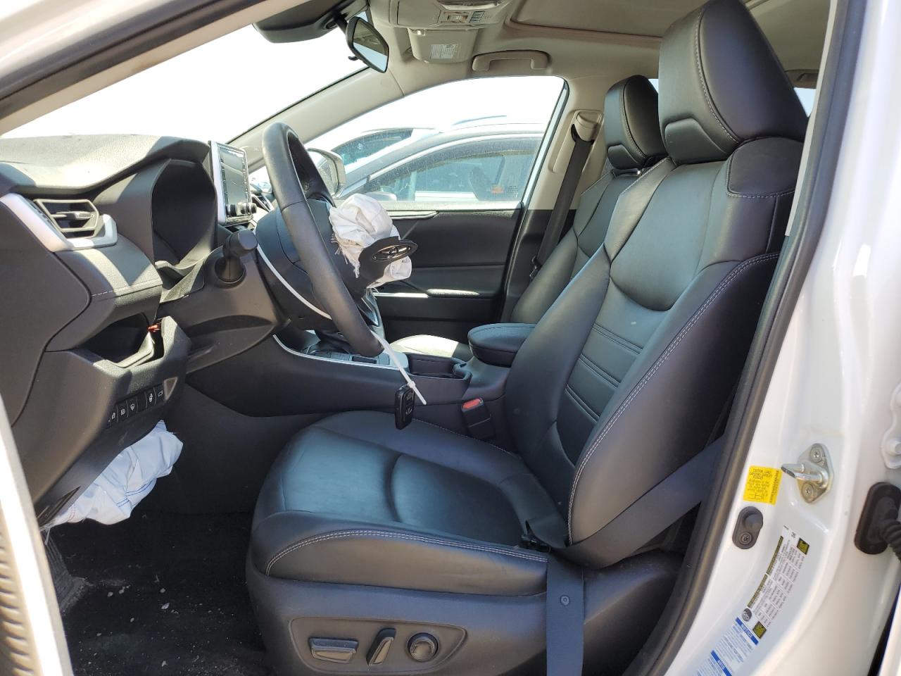 2T3A1RFV0LW120129 2020 Toyota Rav4 Xle Premium