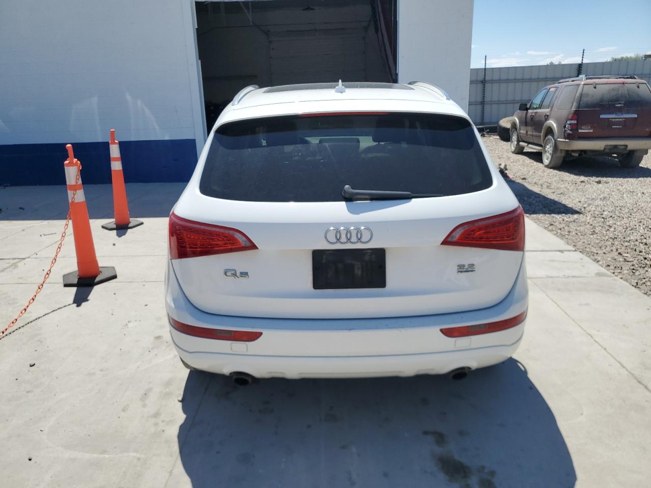 WA1LKAFP6AA041305 2010 Audi Q5 Premium Plus