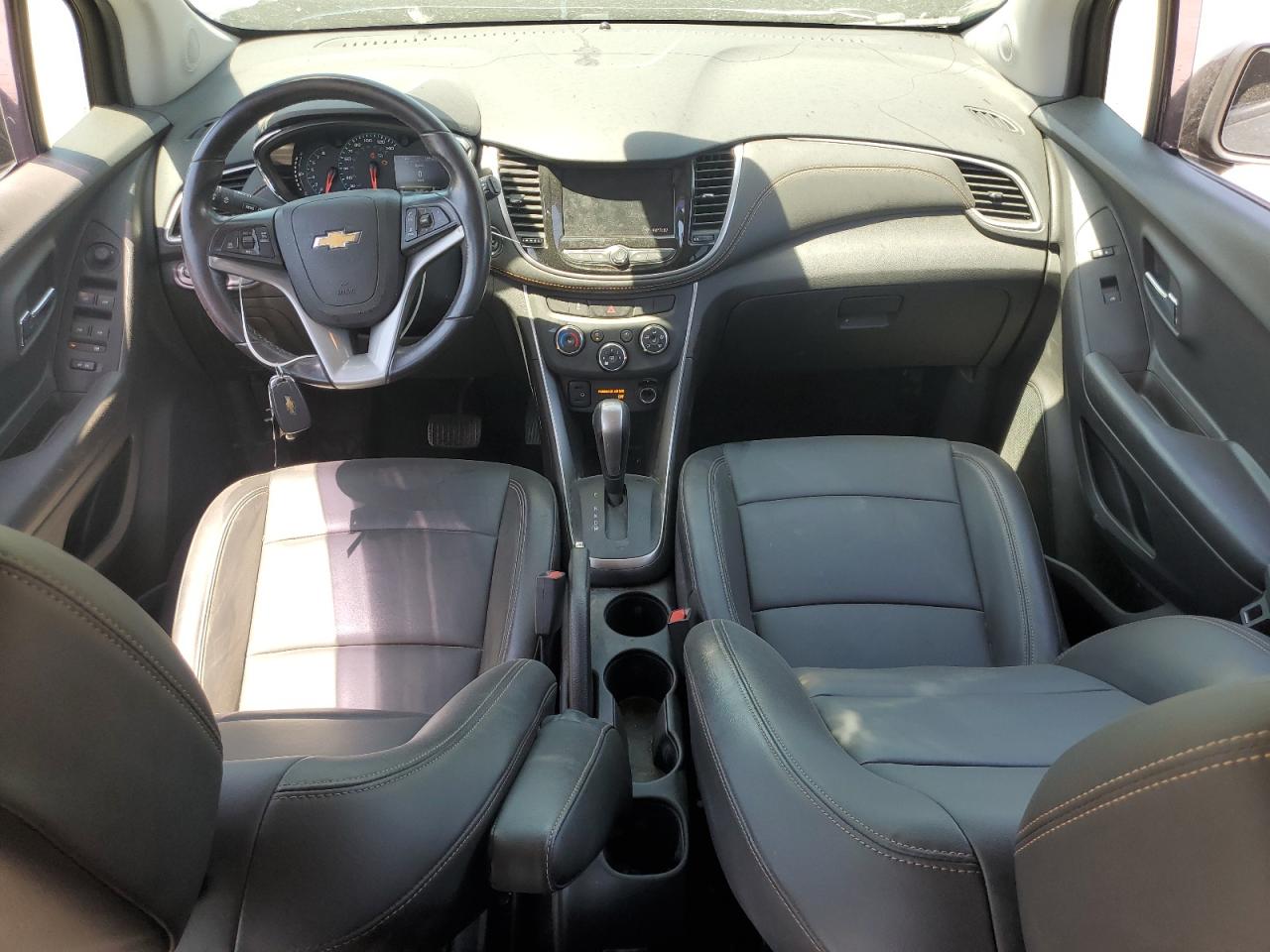 KL7CJPSM5NB524207 2022 Chevrolet Trax 1Lt