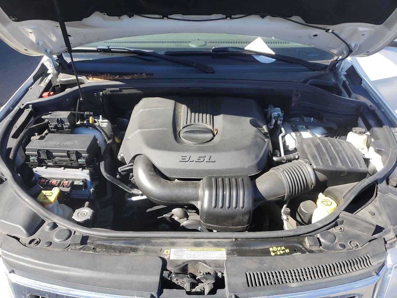 1J4RR4GG9BC736809 2011 Jeep Grand Cherokee Laredo