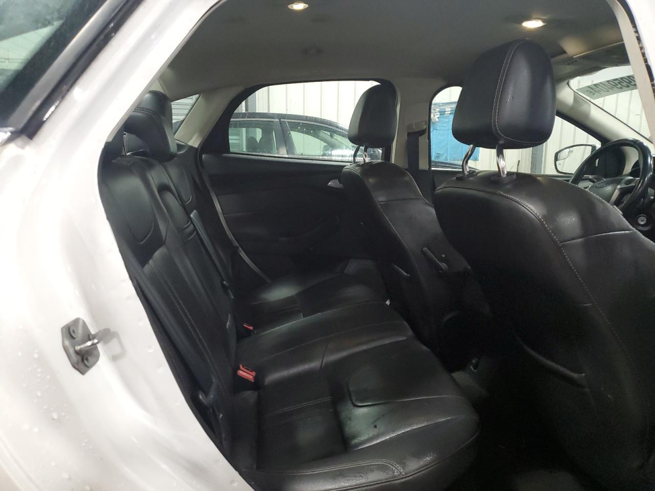 1FAHP3H2XCL195183 2012 Ford Focus Sel