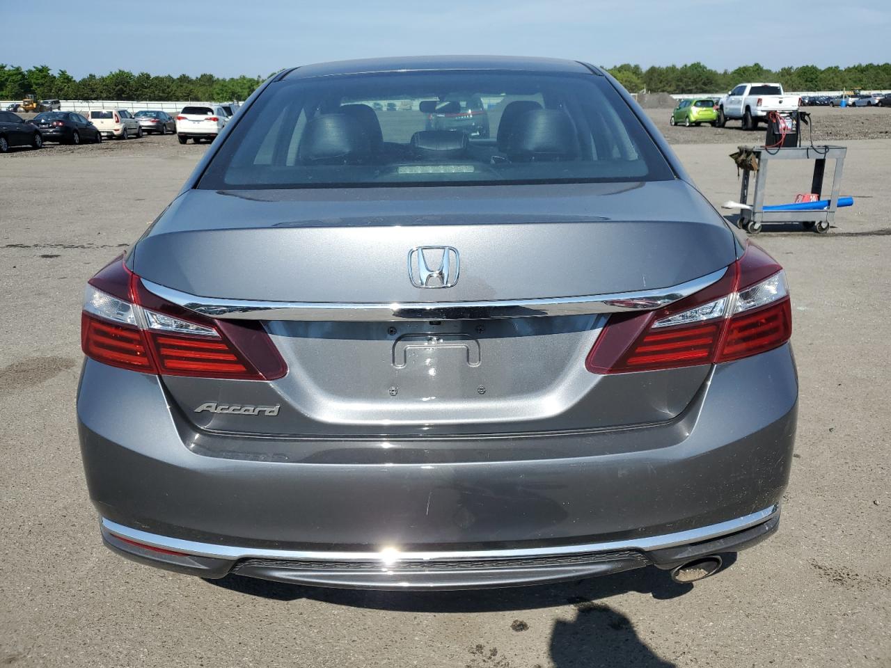 2017 Honda Accord Lx vin: 1HGCR2F33HA040371