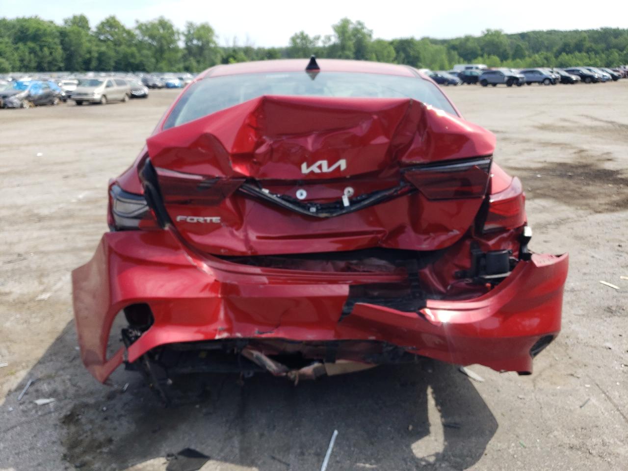 3KPF24AD8NE437563 2022 Kia Forte Fe