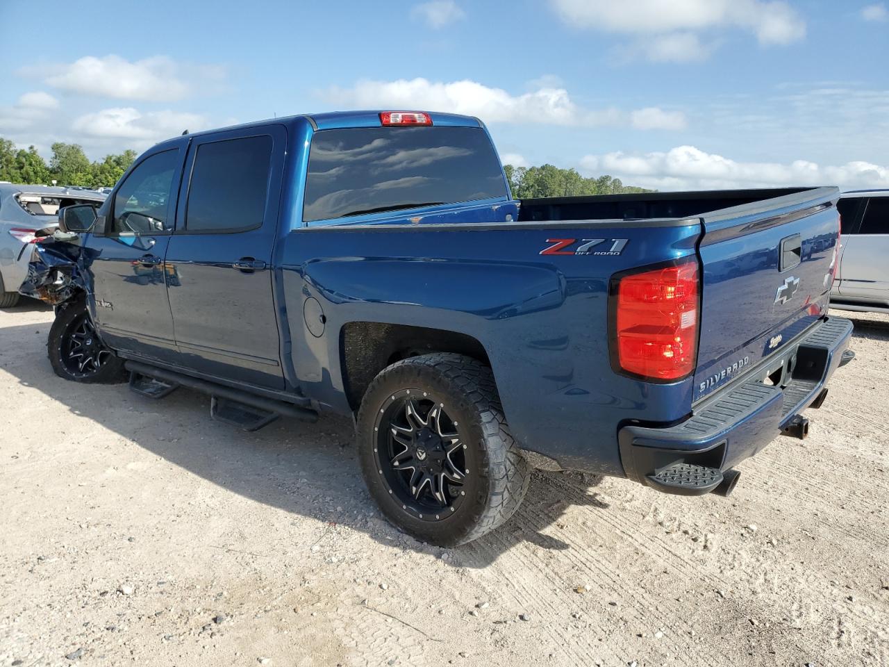 2018 Chevrolet Silverado K1500 Lt vin: 3GCUKREC0JG114838