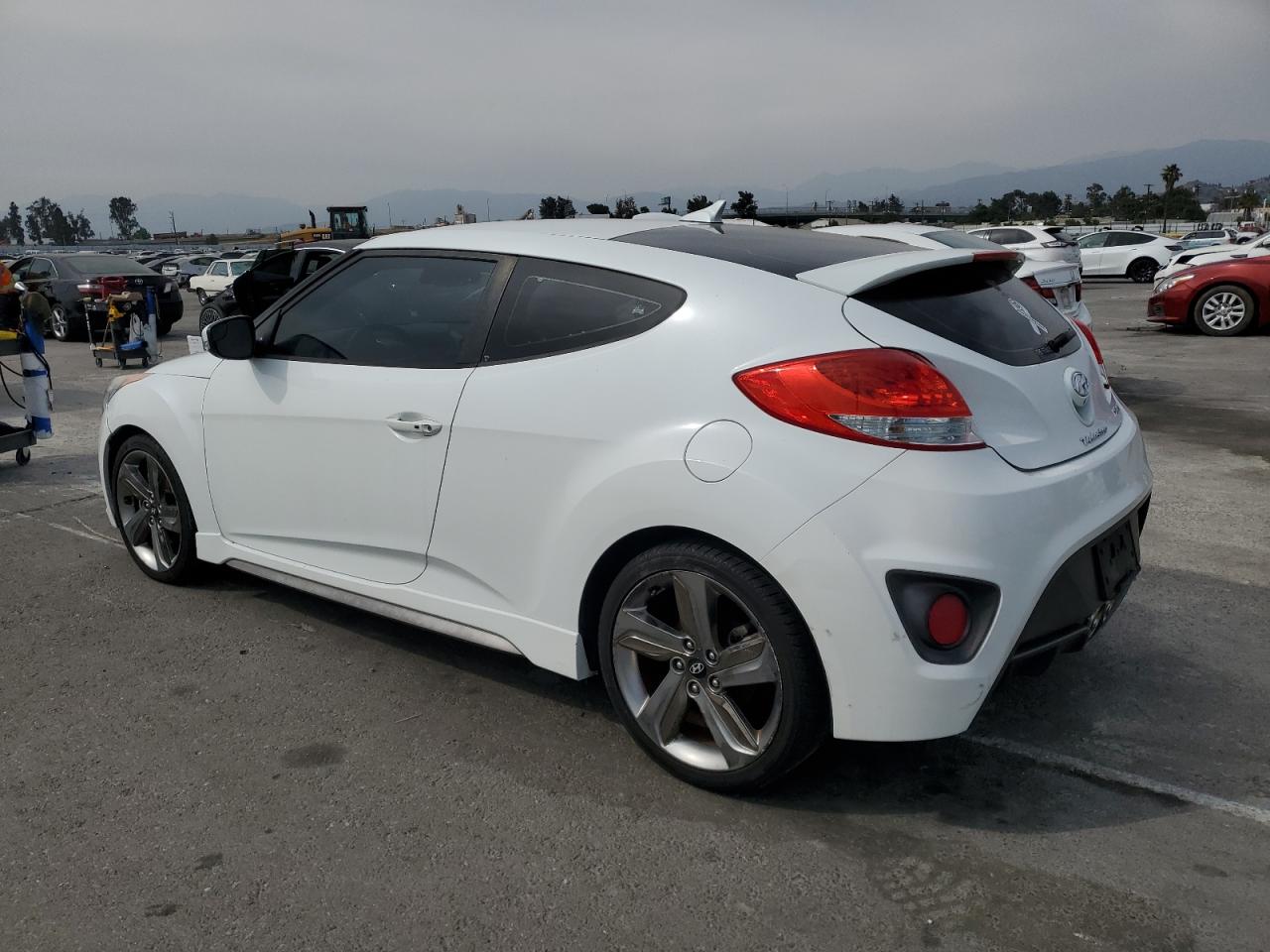 KMHTC6AE8FU221313 2015 Hyundai Veloster Turbo