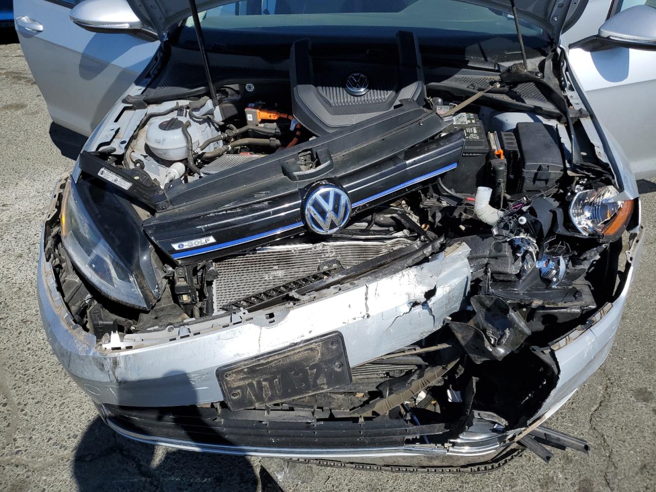 WVWKP7AU0GW913590 2016 Volkswagen E-Golf Se