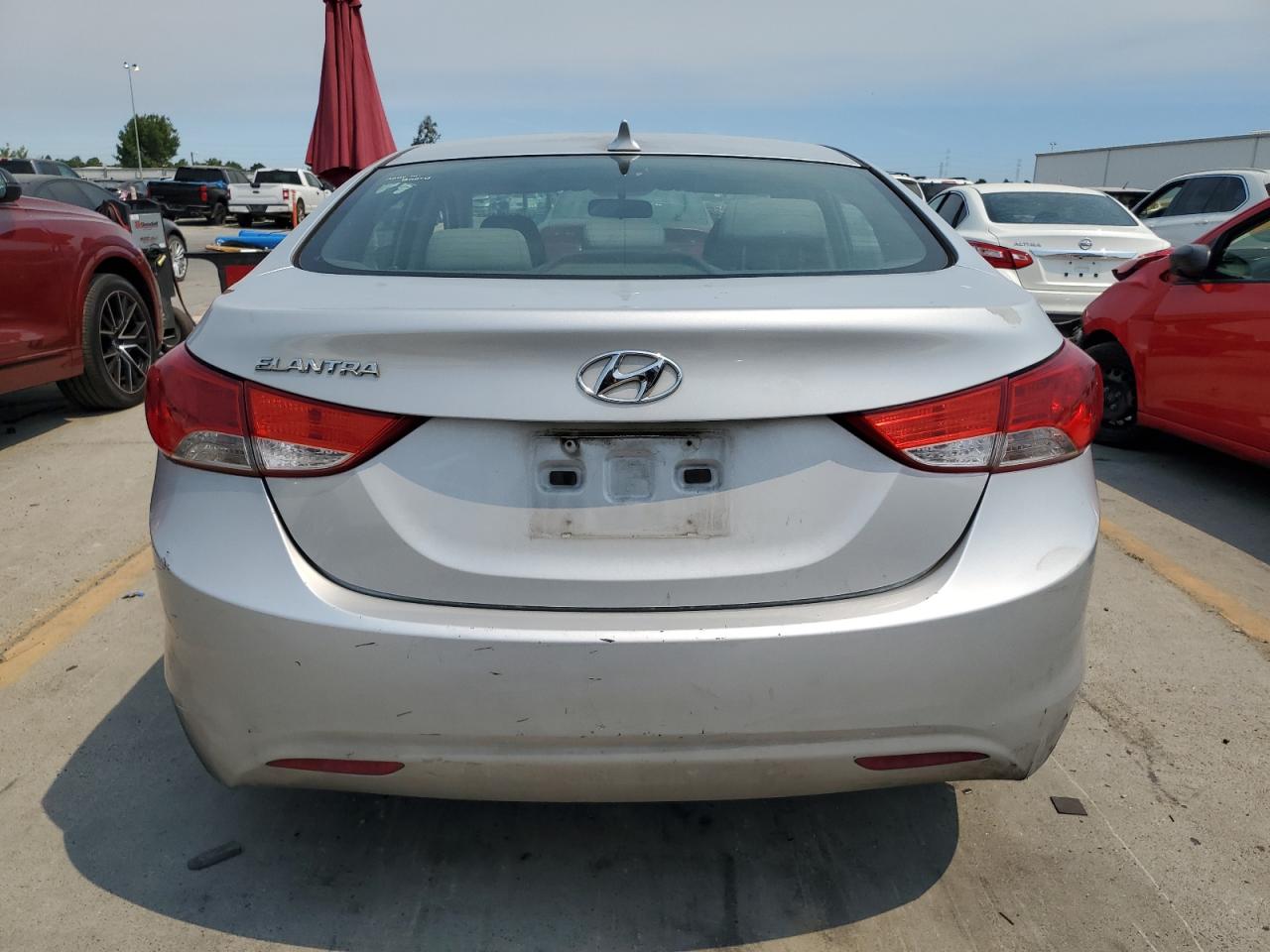 2013 Hyundai Elantra Gls vin: KMHDH4AE9DU820700