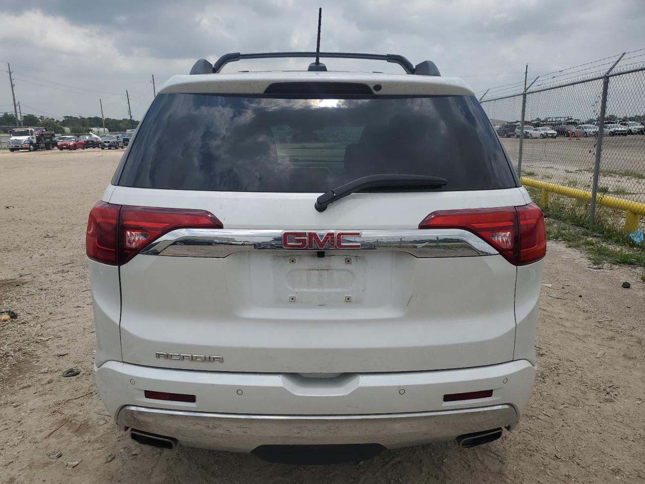 2017 GMC Acadia Denali vin: 1GKKNPLS6HZ178216