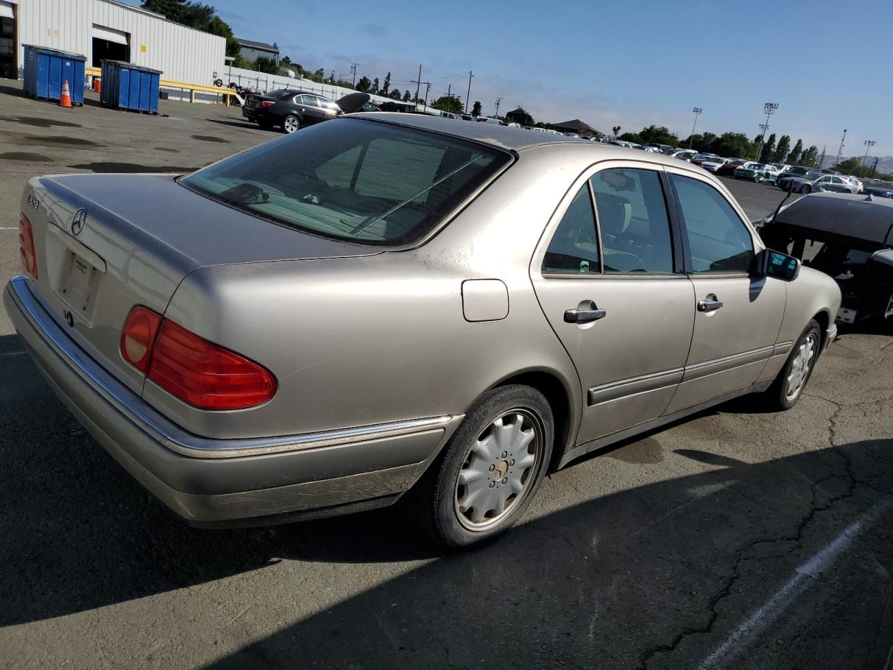 WDBJF55F7VA351842 1997 Mercedes-Benz E 320