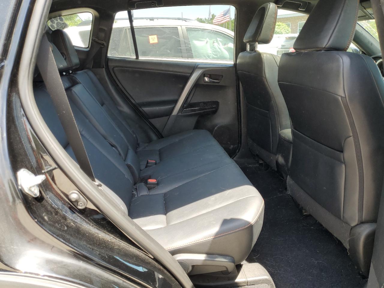 2T3JFREV9HW681133 2017 Toyota Rav4 Se