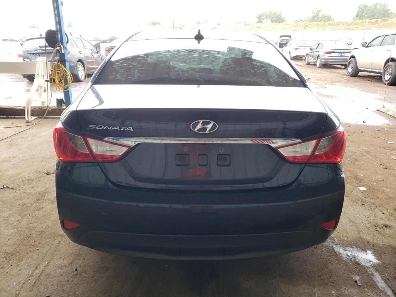 2014 Hyundai Sonata Gls vin: 5NPEB4AC3EH858413