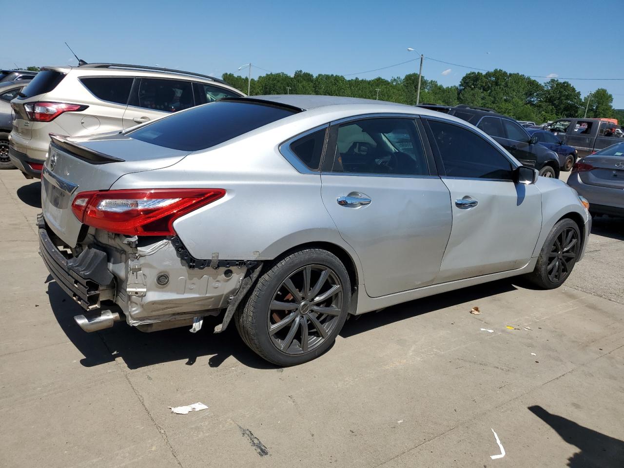 2016 Nissan Altima 2.5 vin: 1N4AL3AP5GN346511