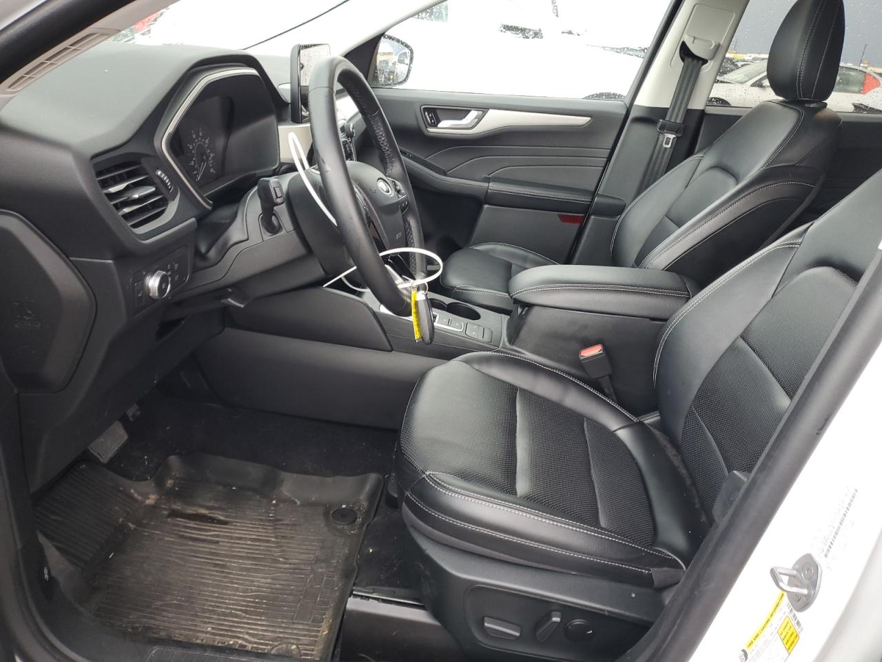 1FMCU9H67NUA70198 2022 Ford Escape Sel