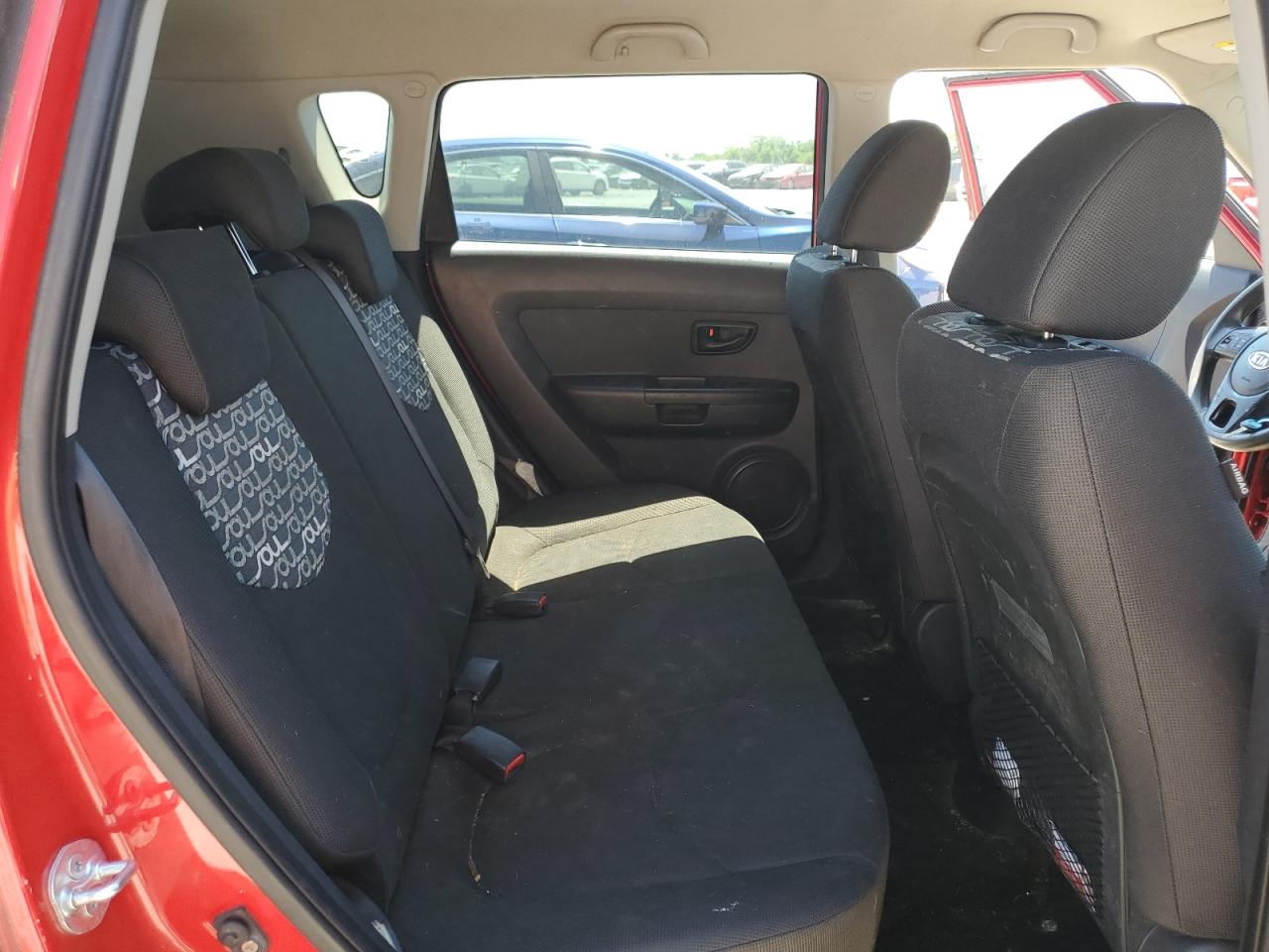 KNDJT2A27A7087136 2010 Kia Soul +