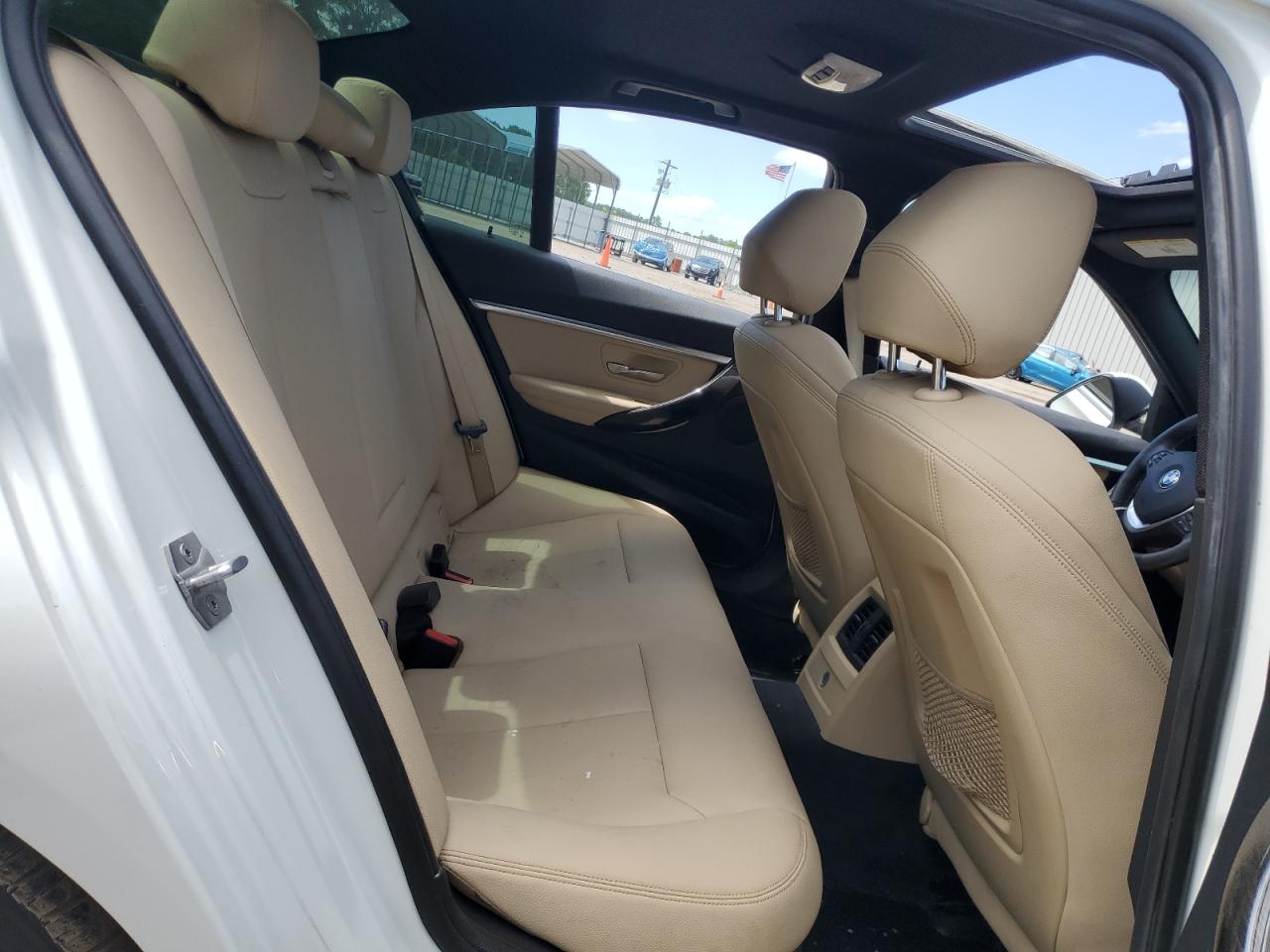 WBA8B9G53HNU49185 2017 BMW 330 I